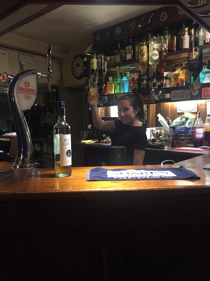 马姆斯伯里 The Radnor Arms酒店 外观 照片